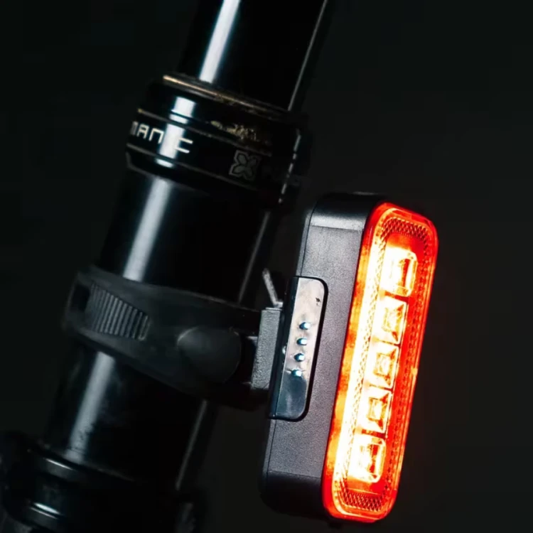 Lampki rowerowe OSRAM LEDsBIKE LEDsBIKE COMPACT REAR (4).png